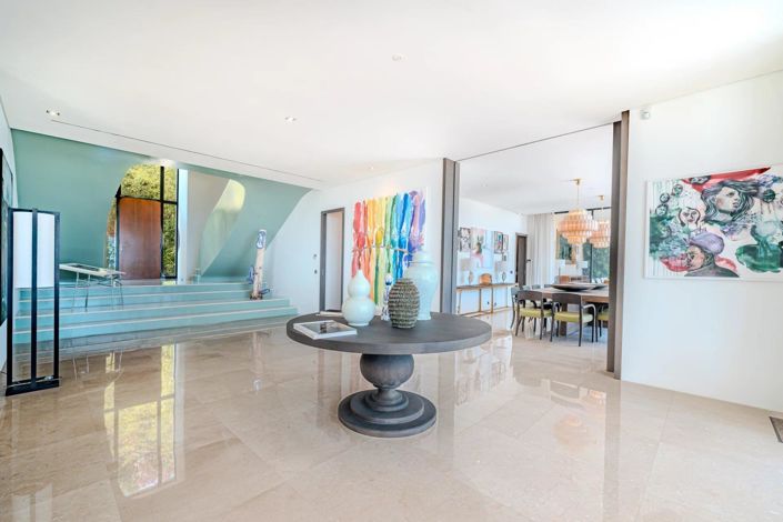 Image No.9-8 Bed House for sale