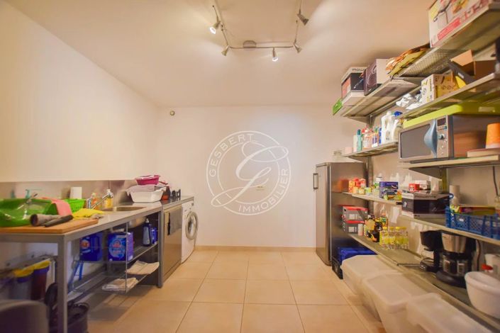 Image No.21-5 Bed House for sale