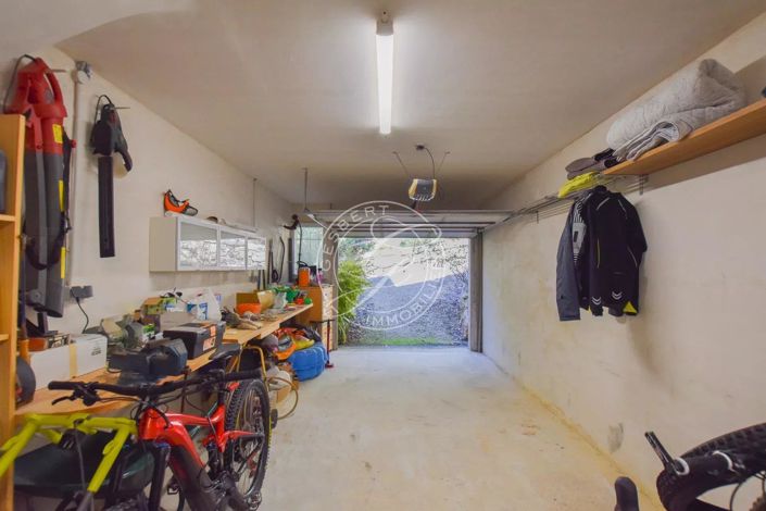 Image No.22-5 Bed House for sale