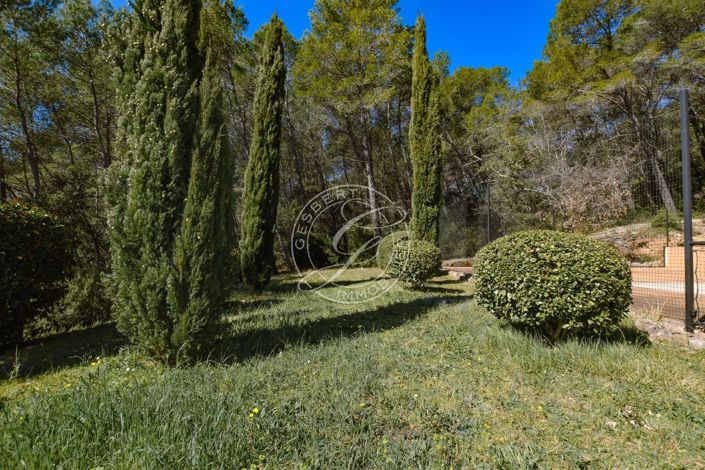 Image No.30-5 Bed House for sale