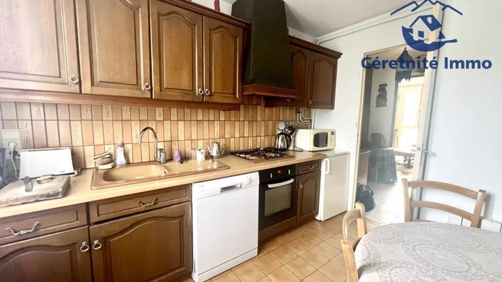 Image No.6-2 Bed Property for sale