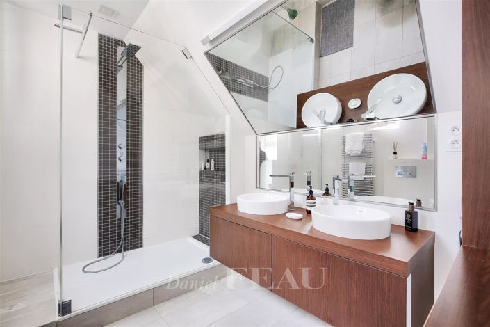 Image No.17-3 Bed Apartment for sale