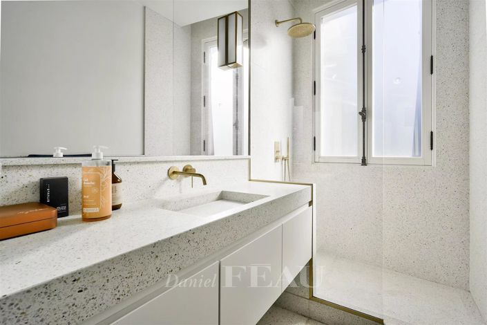 Image No.23-5 Bed Apartment for sale