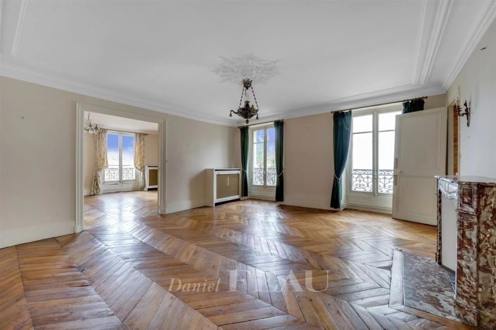 Image No.2-4 Bed Apartment for sale