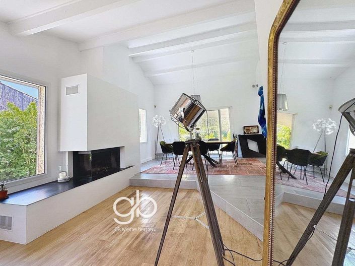 Image No.10-5 Bed House for sale