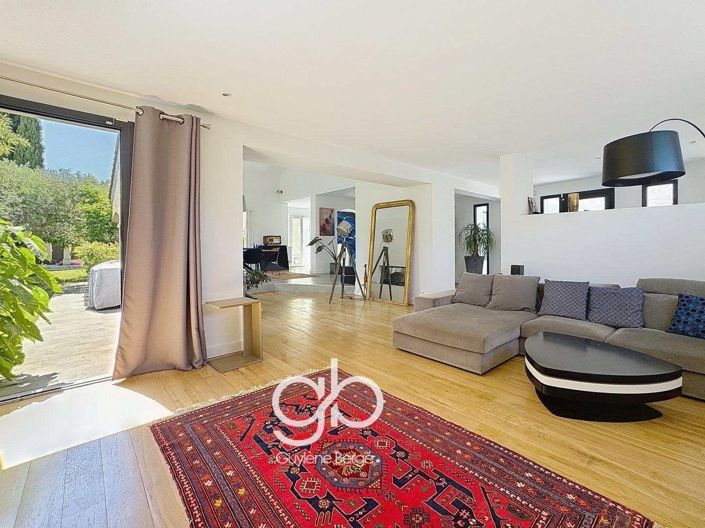 Image No.6-5 Bed House for sale