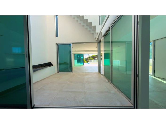 Image No.12-3 Bed House for sale