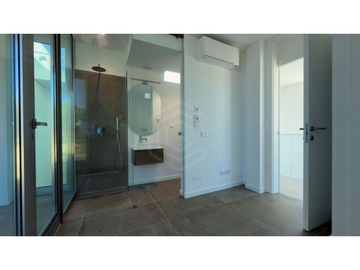 Image No.34-3 Bed House for sale