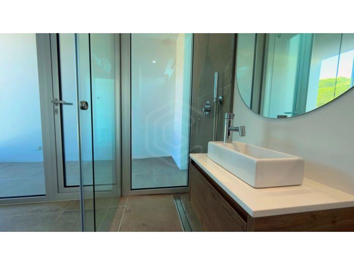 Image No.47-3 Bed House for sale