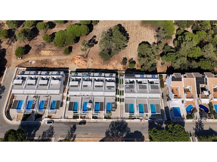 Image No.57-3 Bed House for sale