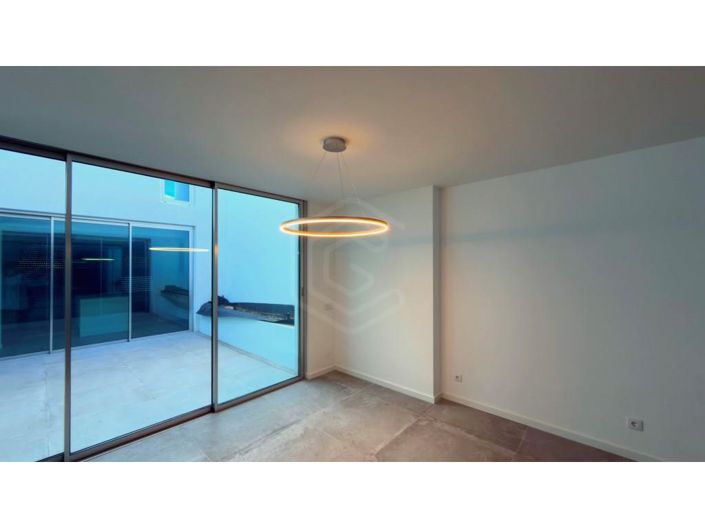 Image No.9-3 Bed House for sale