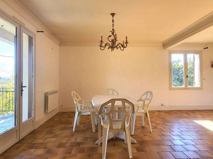 Image No.7-4 Bed House for sale