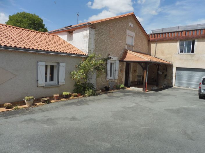 Image No.2-4 Bed House for sale