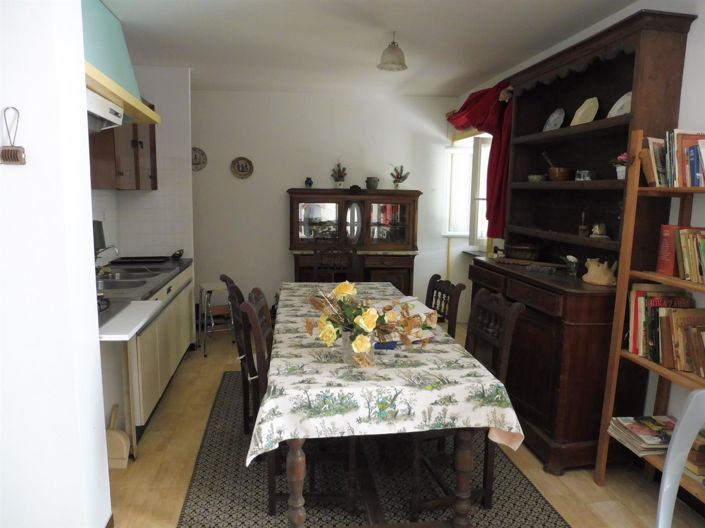 Image No.23-4 Bed House for sale