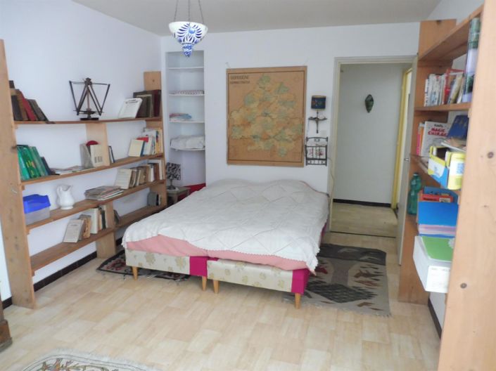 Image No.24-4 Bed House for sale