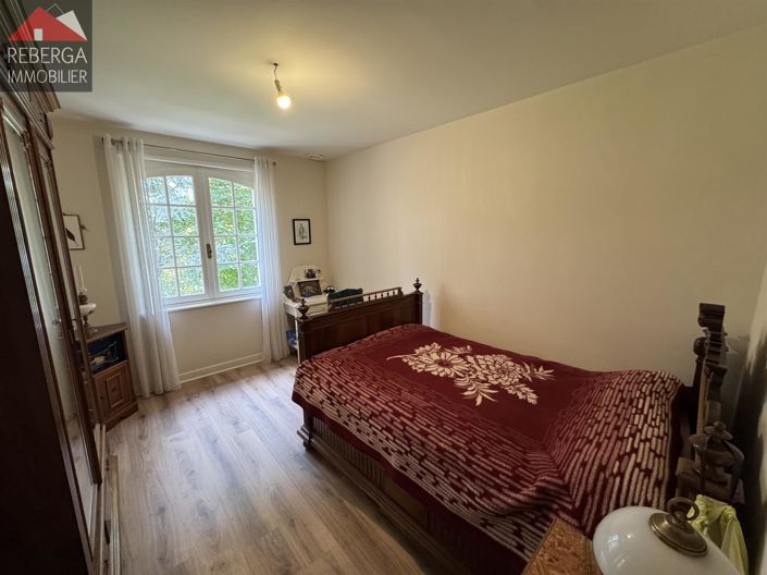 Image No.18-4 Bed House for sale