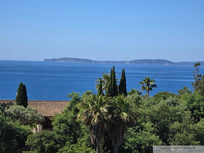 Image No.1-4 Bed House for sale