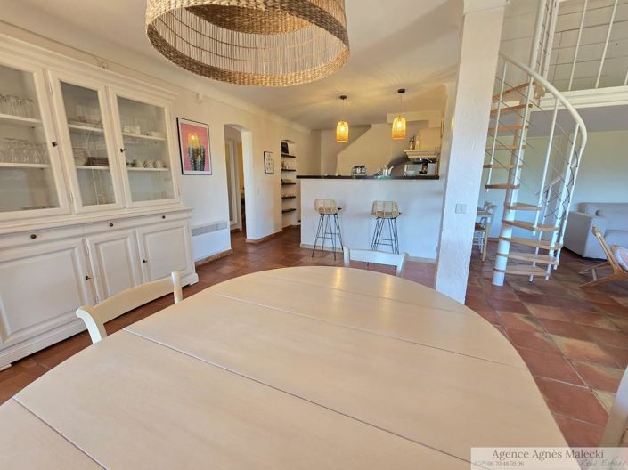 Image No.6-4 Bed House for sale