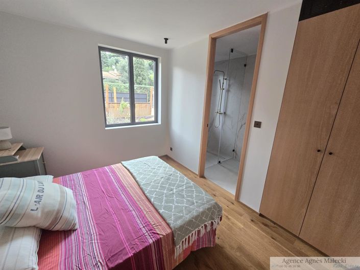 Image No.10-4 Bed House for sale