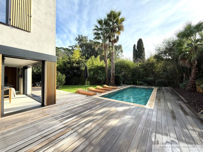 Image No.2-4 Bed House for sale