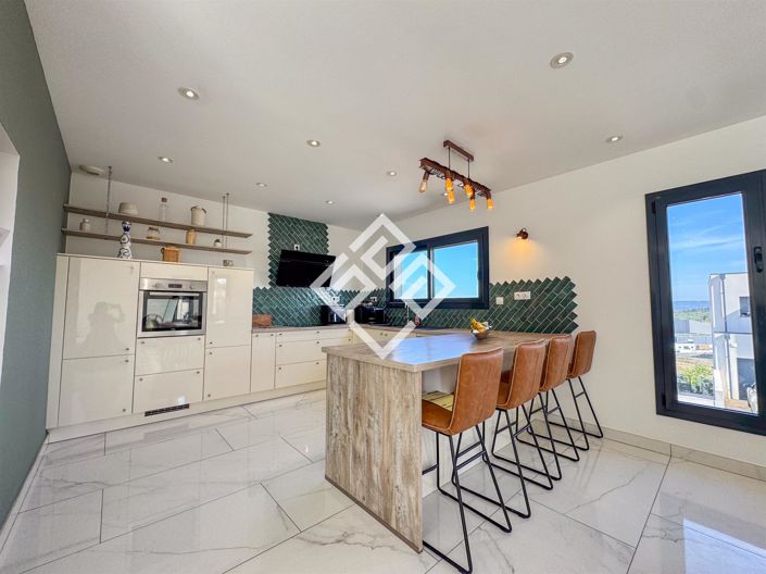 Image No.4-3 Bed House for sale