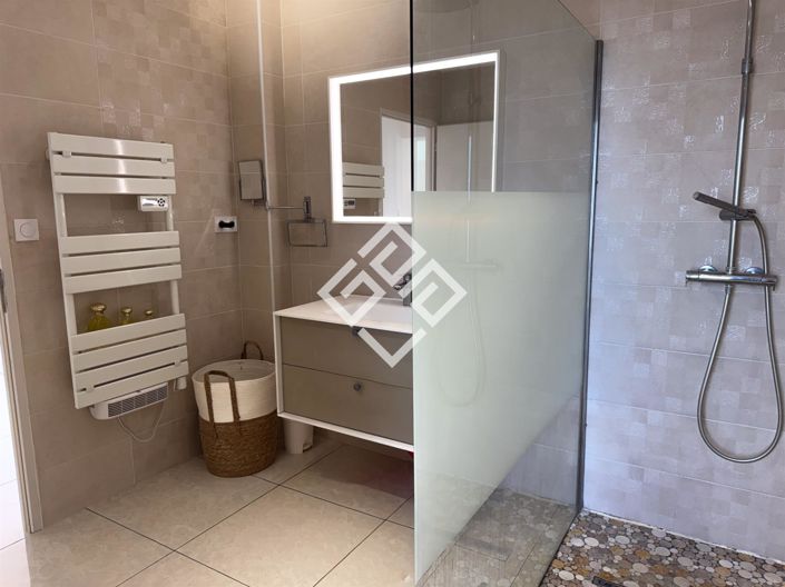 Image No.6-3 Bed House for sale