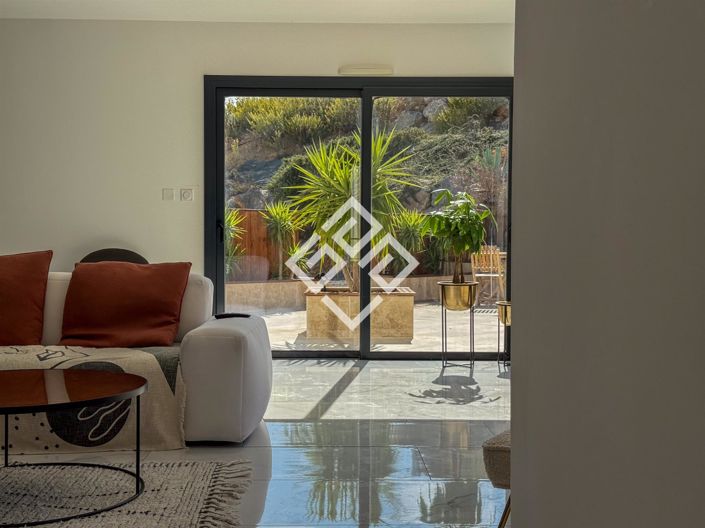 Image No.7-3 Bed House for sale