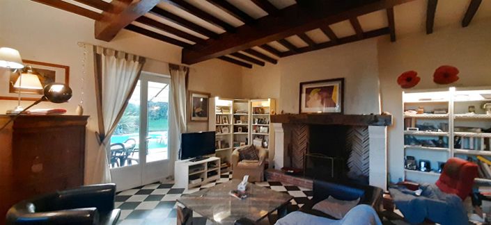 Image No.17-5 Bed House for sale