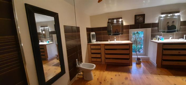 Image No.33-5 Bed House for sale