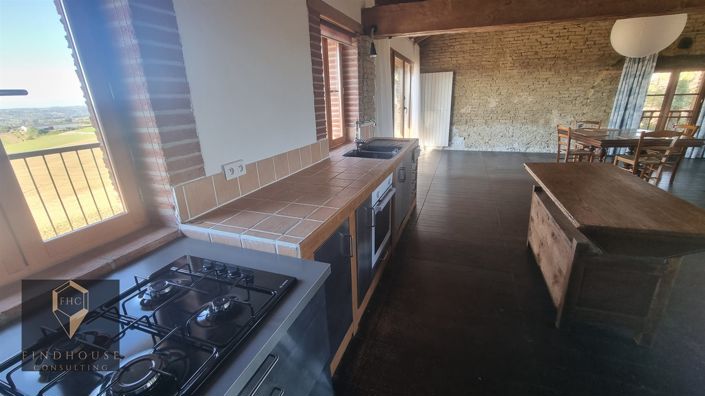 Image No.16-6 Bed House for sale