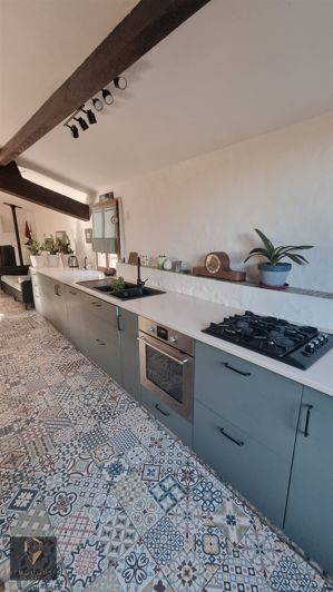 Image No.7-6 Bed House for sale