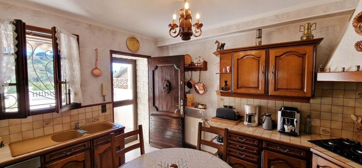 Image No.10-4 Bed House for sale