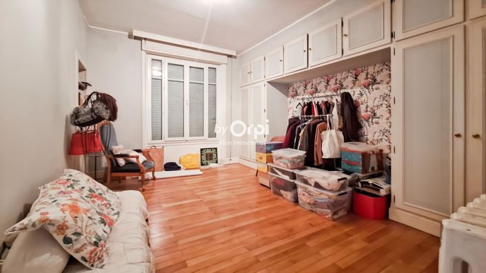 Image No.11-6 Bed House for sale