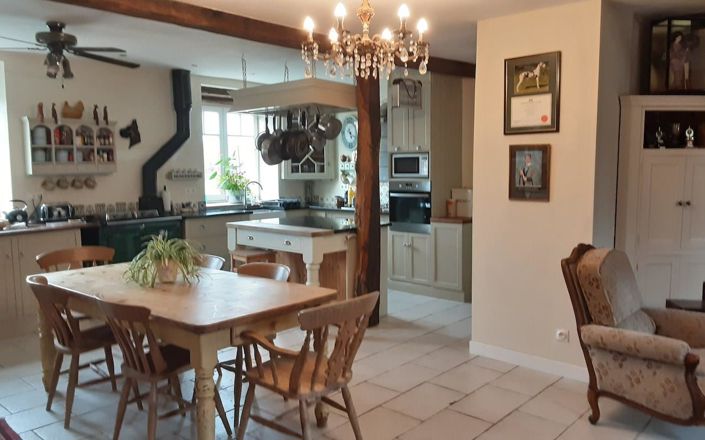 Image No.2-6 Bed House for sale