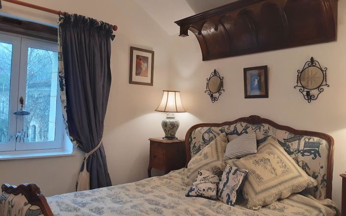 Image No.9-6 Bed House for sale