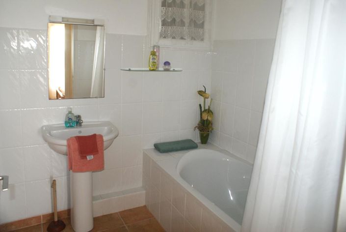 Image No.16-5 Bed House for sale