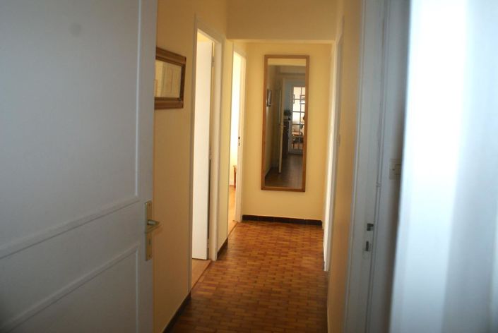 Image No.17-5 Bed House for sale