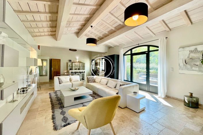 Image No.3-5 Bed House for sale