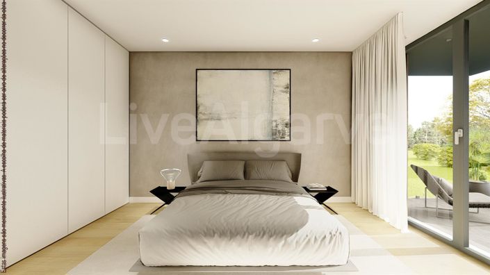 Image No.25-4 Bed House for sale