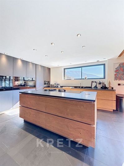 Image No.10-6 Bed House for sale