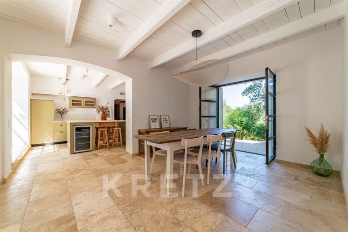 Image No.7-5 Bed House for sale