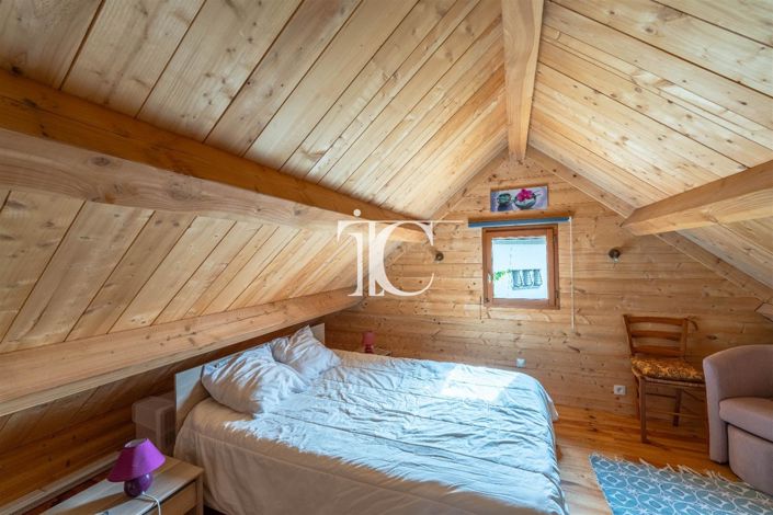 Image No.11-2 Bed House for sale