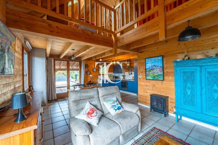 Image No.5-2 Bed House for sale