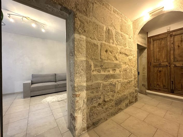 Image No.4-Maison de 2 chambres à vendre à Uzès