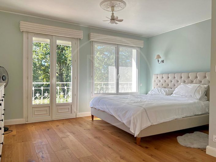 Image No.10-3 Bed House for sale