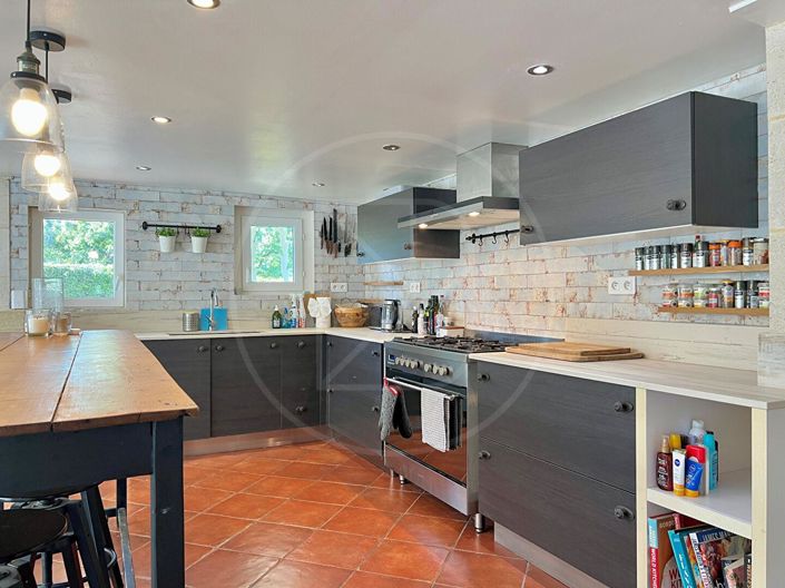 Image No.6-3 Bed House for sale