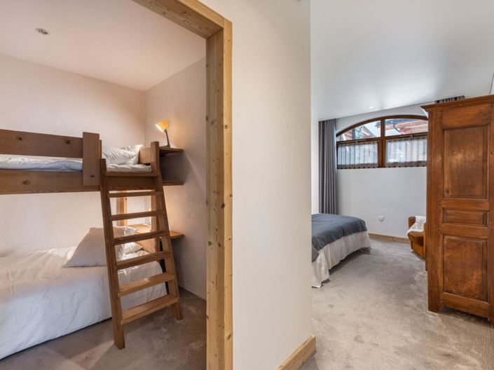 Image No.9-5 Bed Apartment for sale