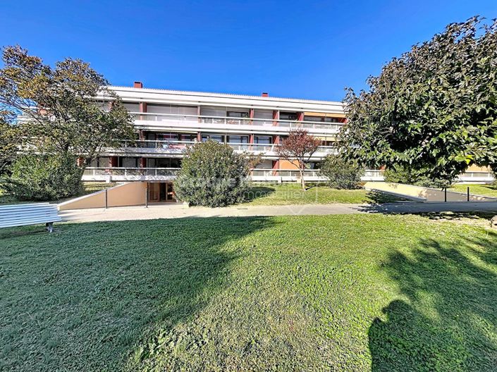 Image No.21-3 Bed Apartment for sale