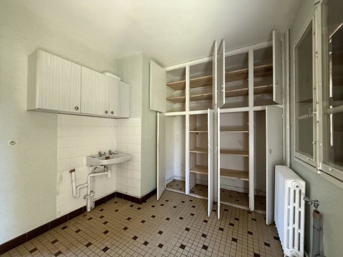 Image No.10-4 Bed House for sale