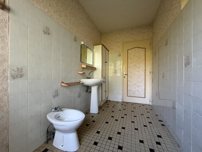 Image No.13-4 Bed House for sale